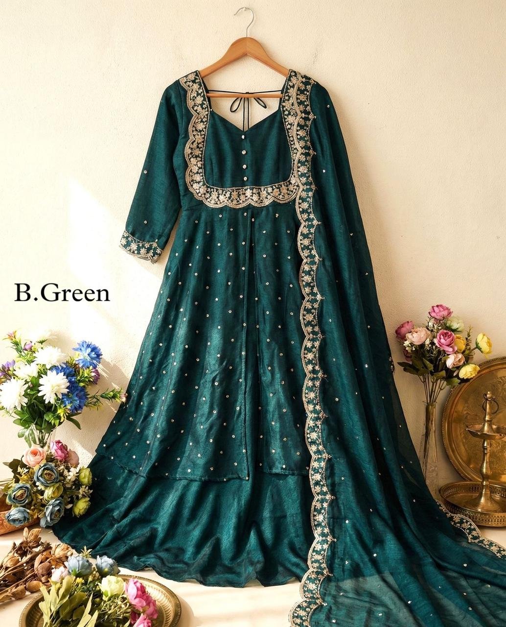 3piece set with sequin embroidery with scalloped dupatta borders - Image 2