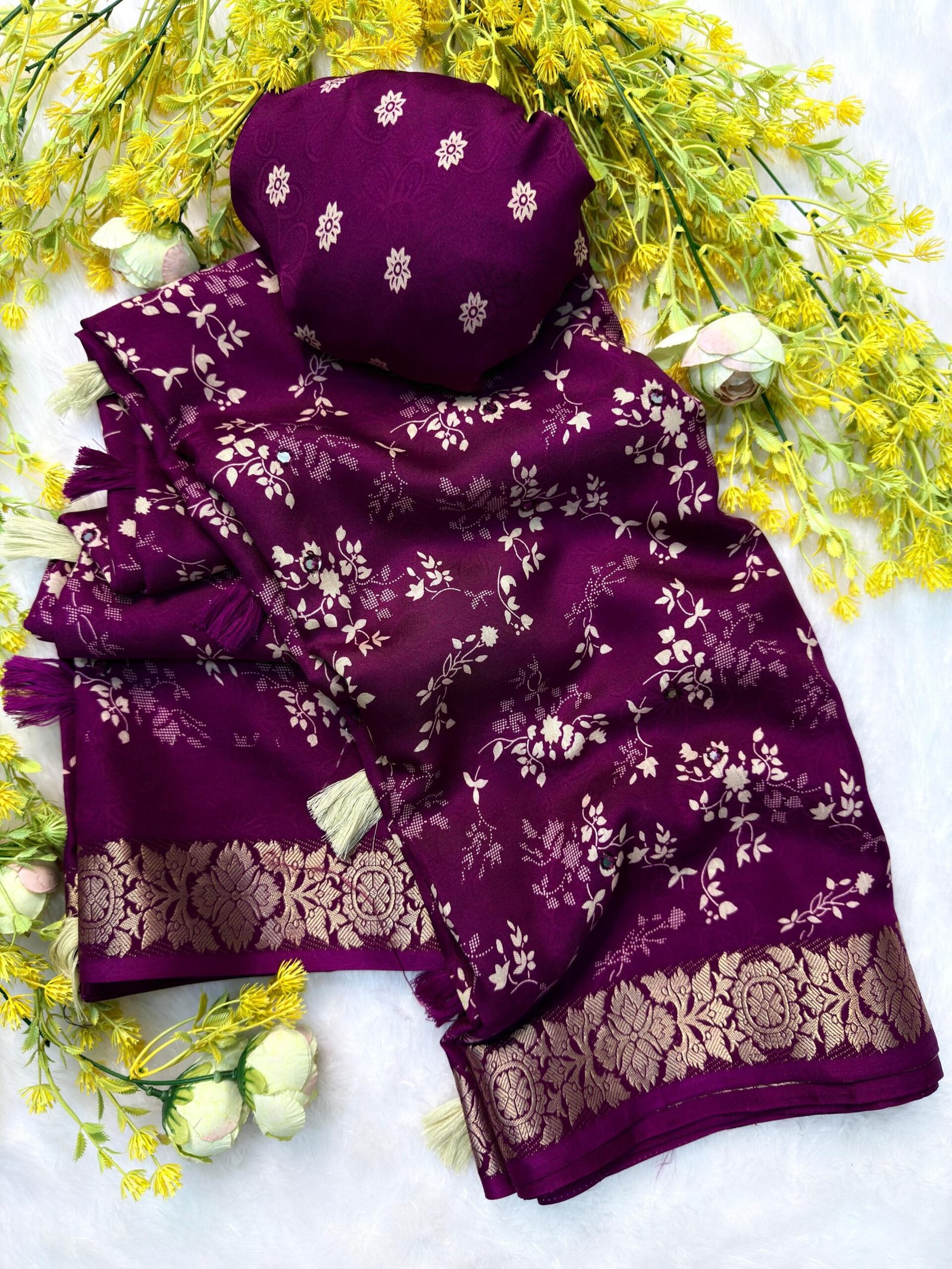 Premium Crepe Saree - Image 3